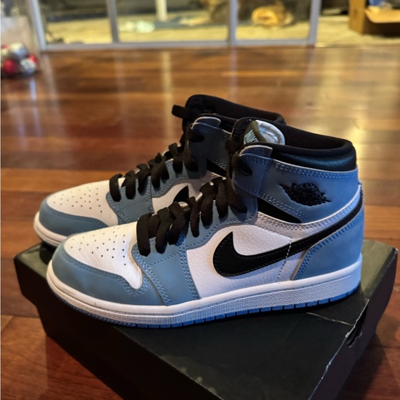 Jordan 1 retro high OG - Picture 3 of 9